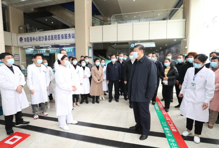 3月22日至25日,中共中央总书记、国家主席、中央军委主席习近平在福建考察。这是23日上午,习近平在三明沙县总医院住院楼一层大厅,听取医改情况介绍。新华社记者 王晔 3月22日至25日,中共中央总书记、国家主席、中央军委主席习近平在福建考察。这是23日上午,习近平在三明沙县总医院住院楼一层大厅,听取医改情况介绍。新华社记者 王晔