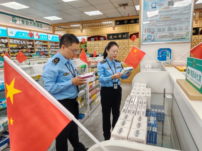 开封市场监管局检查国庆节期间药品医疗器安全